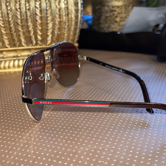 Authentic Gucci Gold Rim Gladiator Sunglasses - Picture 6 of 16